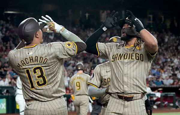 Padres win third straight with 7-1 victory over D-backs, look forward to potential Arráez addition