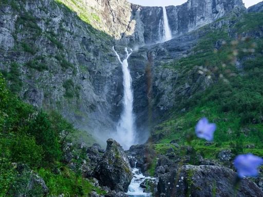 La impresionante cascada de Noruega que tiene 655 metros de altura y una caída de casi 300 metros: se llega a través de una bonita ruta