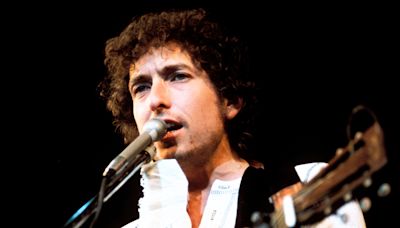 Bob Dylan and the Band Announce Massive 27-Disc Box Set Chronicling 1974 Reunion Tour