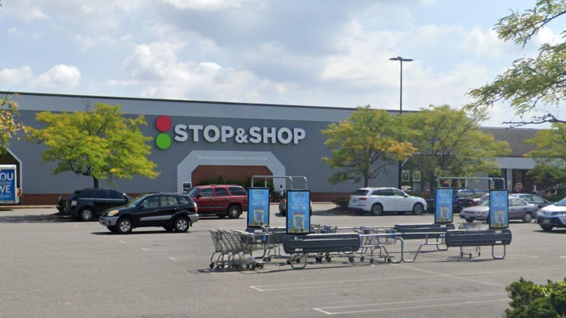 Stop & Shop to close 'underperforming store locations'