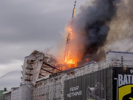 Copenhagen stock exchange fire: Spire collapses as historic Borsen engulfed in flames