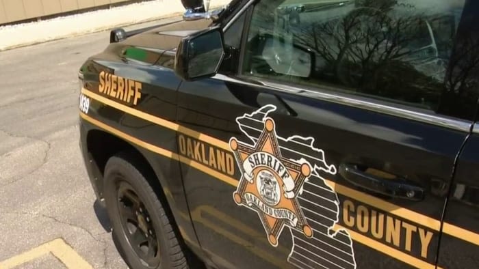 Oakland County sheriff’s deputy shot, killed while following stolen vehicle