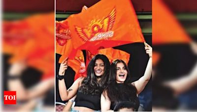 Orange Army Invades Thala Turf | Hyderabad News - Times of India