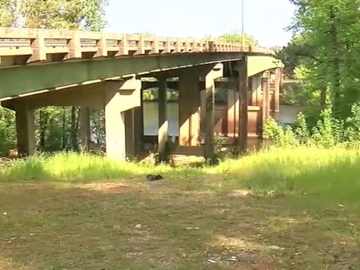 Tuscaloosa residents get a chance to learn more about major bridge replacement in public meeting