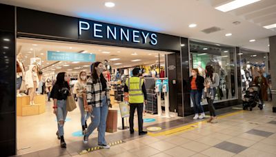 Penneys fans set to love new €20 travel bag perfect for Ryanair flights