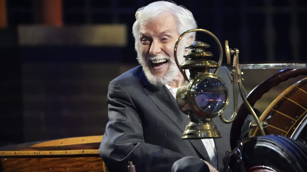 At 98, Dick Van Dyke Is Still Going Strong And Raring To Take A One-Man Show On The Road: “I Think...