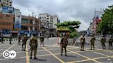 Dhaka protesters defy curfew after worst unrest in decades – DW – 07/20/2024