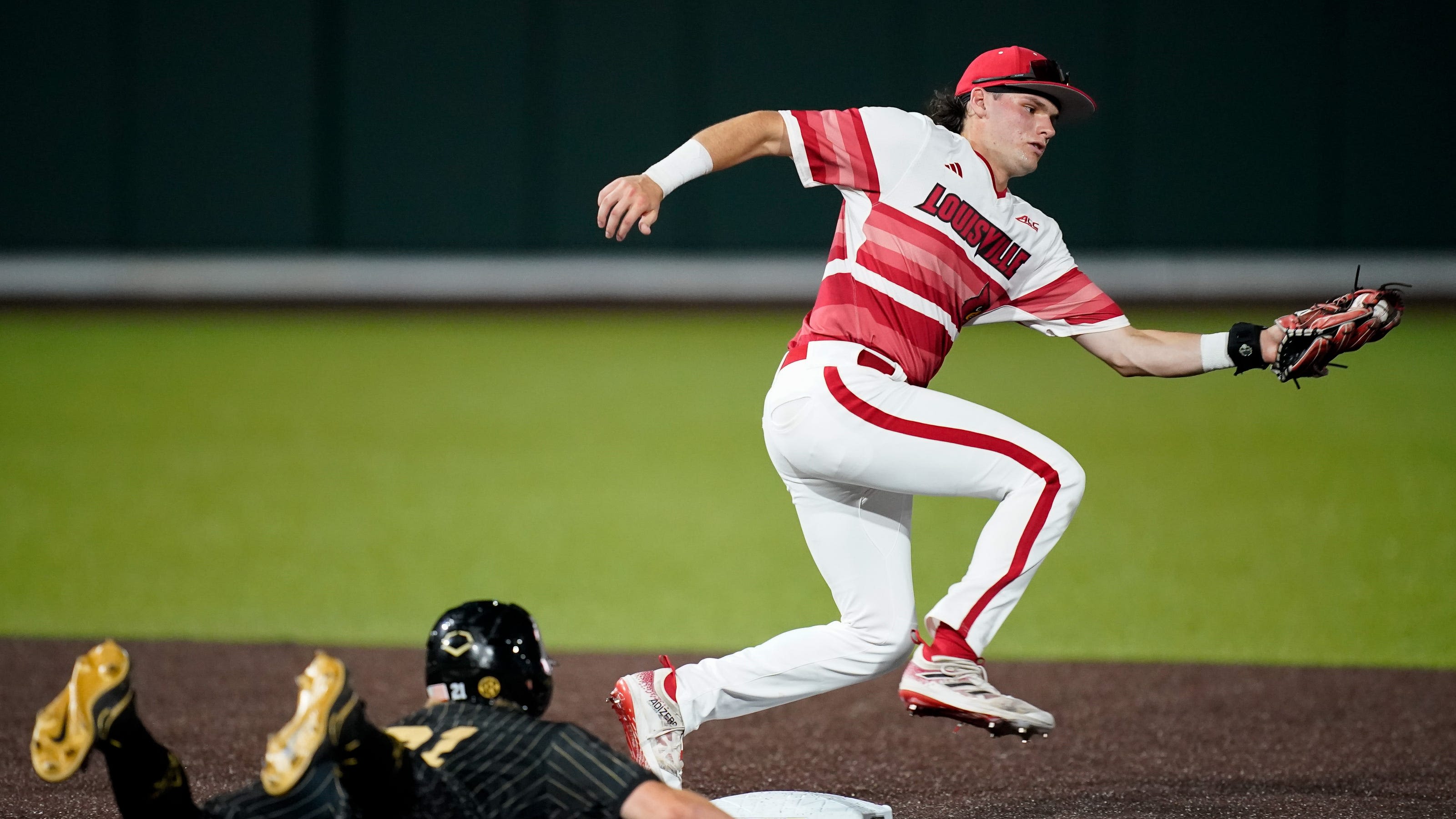 What Gavin Kilen's addition means for Tennessee baseball roster as Louisville transfer