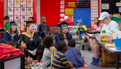 Back where it all began: Graduates stop in on kindergarten teacher - Salisbury Post