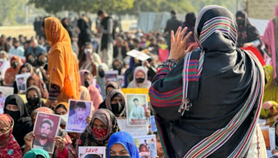 14 Injured After Open Fire On Baloch Protest March In Pakistan