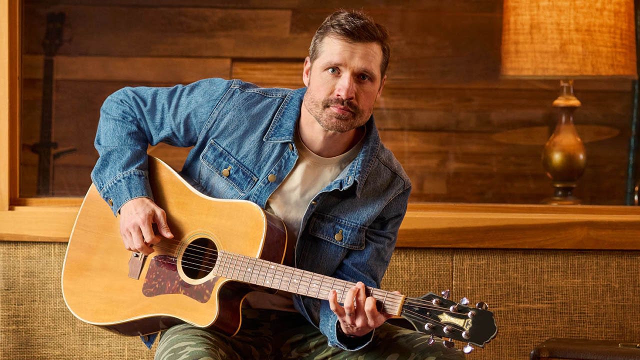 Country star Walker Hayes on kicking alcohol in 'industry that can often condone that lifestyle'