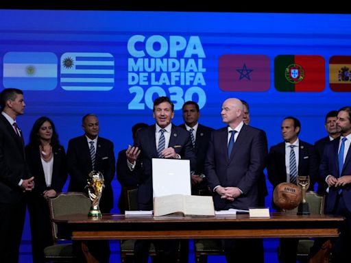 España hizo oficial la presentación de 11 sedes ante la FIFA para el Mundial 2030 - El Diario NY