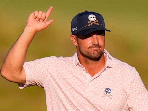 DeChambeau convierte al U.S. Open en un espectáculo y se coloca líder antes de la ronda final