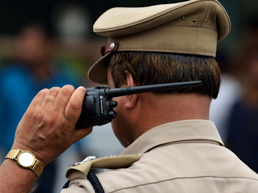 Mumbai: Vile Parle Police Registers Case Against Taxi Driver For Molesting & Extorting Money From 41-Year-Old Passenger