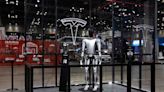 Musk Answers Tesla Faithful With Trillion-Dollar Robot Prophesy