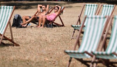 Met Office confirms temperatures to soar by 10C in hours - new maps