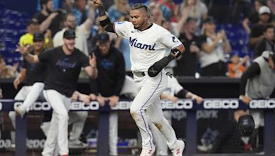 2-time batting champ Luis Arraez dealt from Marlins to Padres along with nearly $7.9M