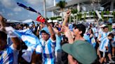 Los hinchas argentinos arman la fiesta en Miami, previo al Argentina vs Perú - MARCA USA