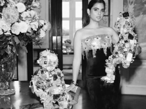 Picture of Isha Ambani posing with twin toy bears goes viral; netizens call her ‘simply gorgeous’