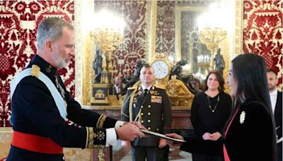 Embajadora de Venezuela en España entregó credenciales a Felipe VI