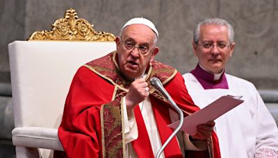 Papa Francisco preside missa de Pentecostes na Basílica de São Pedro, no Vaticano; veja fotos de hoje