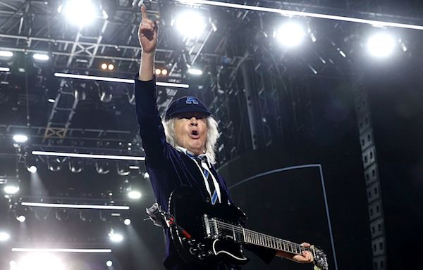 AC/DC Achieve Their First Diamond-Certified Song in US with “Thunderstruck”