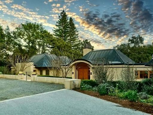 Mark Zuckerberg vende la sua meravigliosa villa con piscina in California