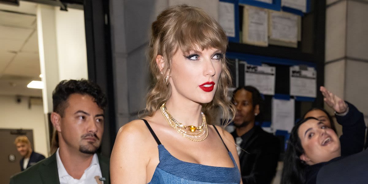 New Photos Show Taylor Swift Wearing 2 Minidresses in Las Vegas