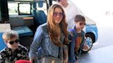 Las imágenes y los gestos de Shakira en el aeropuerto con sus hijos rumbo a su nueva vida en Miami