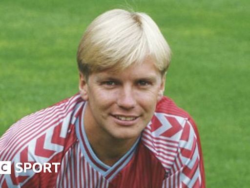 Gary Shaw: Former Aston Villa striker dies at 63 after fall