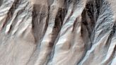 Water on Mars carved deep gullies and left a 'great puzzle' for Red Planet history