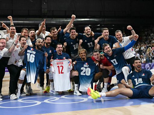 JO 2024: l’équipe de France de volley s’offre le doublé olympique contre la Pologne