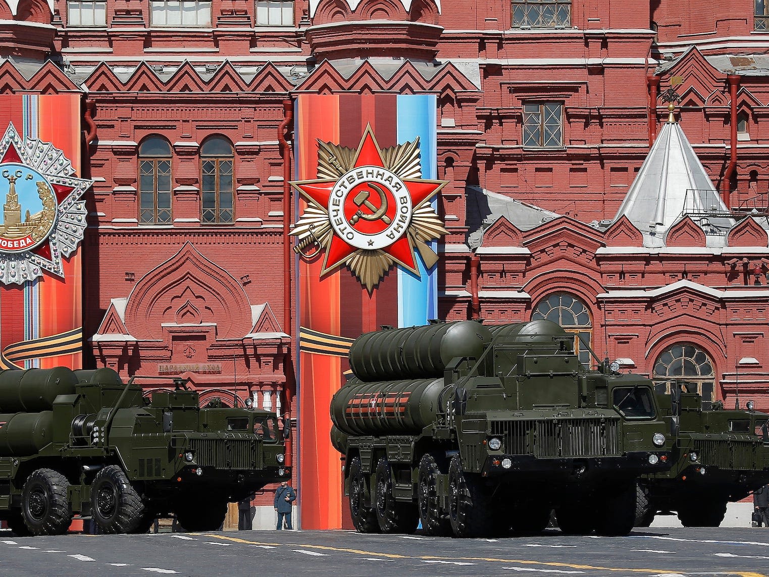 Russia's fearsome S-400 air-defense system isn't quite living up to the hype in Ukraine