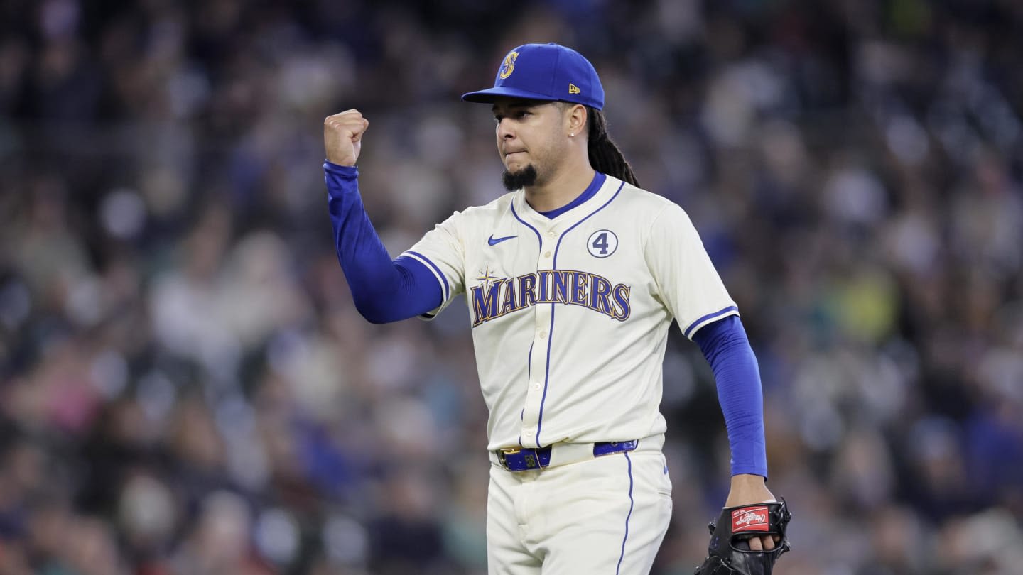 Luis Castillo Amazingly Ties Randy Johnson in Mariners Team History on Sunday