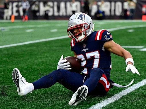 Patriots Rookie 'Has a Chance' to Replace Active Defensive Player