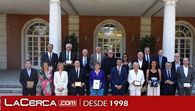 El presidente del Gobierno entrega la Placa de Oro de la Real Orden del Mérito Deportivo a la selección española de baloncesto 1984 y la Gran Cruz a Laia Palau