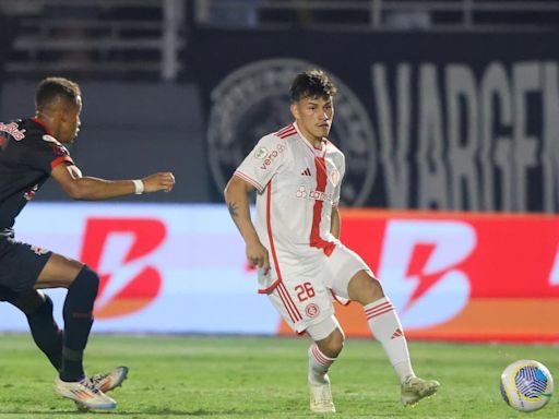 Bragantino e Internacional empatam em jogo atrasado pelo Brasileirão