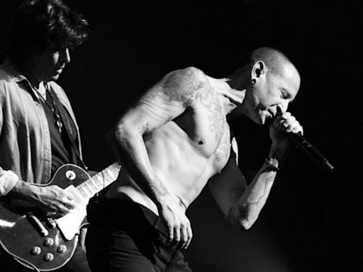 Revelan que Chester Bennington, líder de Linkin Park, luchaba "hora a hora" por no volver a beber, poco antes de su muerte