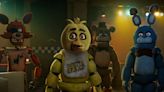 Five Nights at Freddy's se mantiene en el primer lugar en cartelera a pesar de una caída importante en taquilla