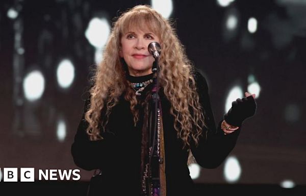 Stevie Nicks postpones Glasgow gig due to injury