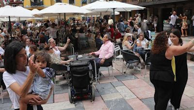 Doblete festivo: Sabugo y Miranda acaparan el 'ambientazo' de Avilés