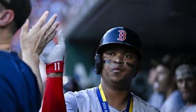 Rafael Devers homers in 6th straight game, sets Red Sox record