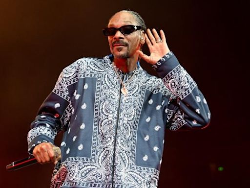 Snoop Dogg Arizona Bowl, explained: How rapper, Dr. Dre and Gin and Juice are sponsoring 2024 game | Sporting News