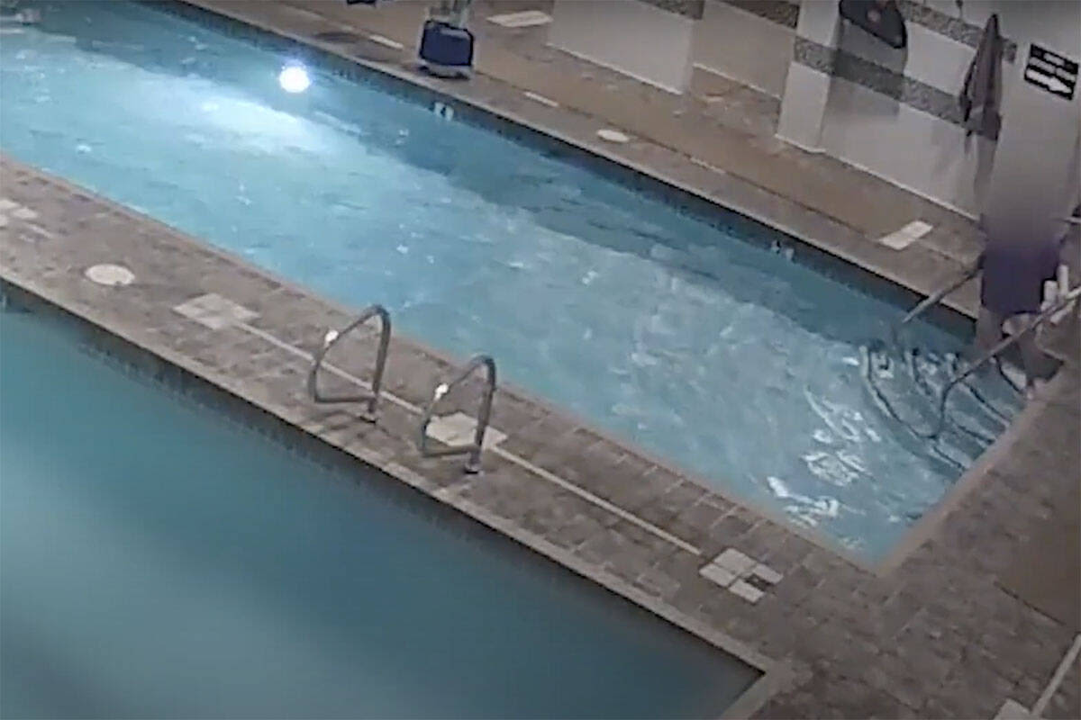 Drowning at Las Vegas gym pool caught on camera — VIDEO