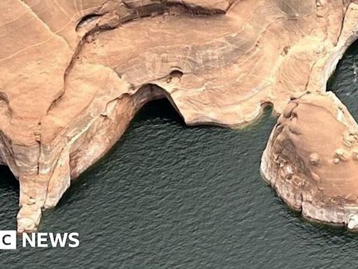 Utah's famous 'Double Arch' rock collapses