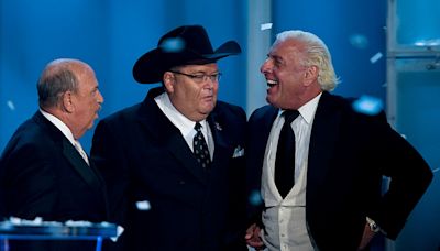 WWE Hall of Famer hospitalized; fans, wrestlers send prayers