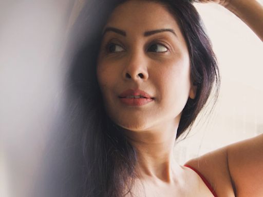 Simran Khanna Shares How She Creates Her Own Vibe On Sets Of 'Udaariyaan'