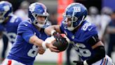 Giants give QB Jones 4-year, $160M deal, tag Barkley