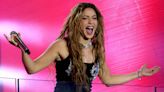 Shakira Performs Surprise Concert for over 40,000 Fans in N.Y.C.'s Times Square to Celebrate New Album