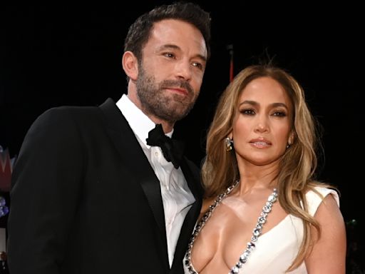 Experts Claim Jennifer Lopez & Ben Affleck’s Divorce Rumors Were Fabricated to ‘Distract’ Fans From This